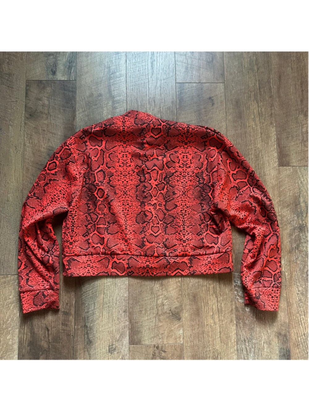 Women's Boohoo Red and Black Snake Print Bomber Jacket Size 10 - Picture 11 of 12
